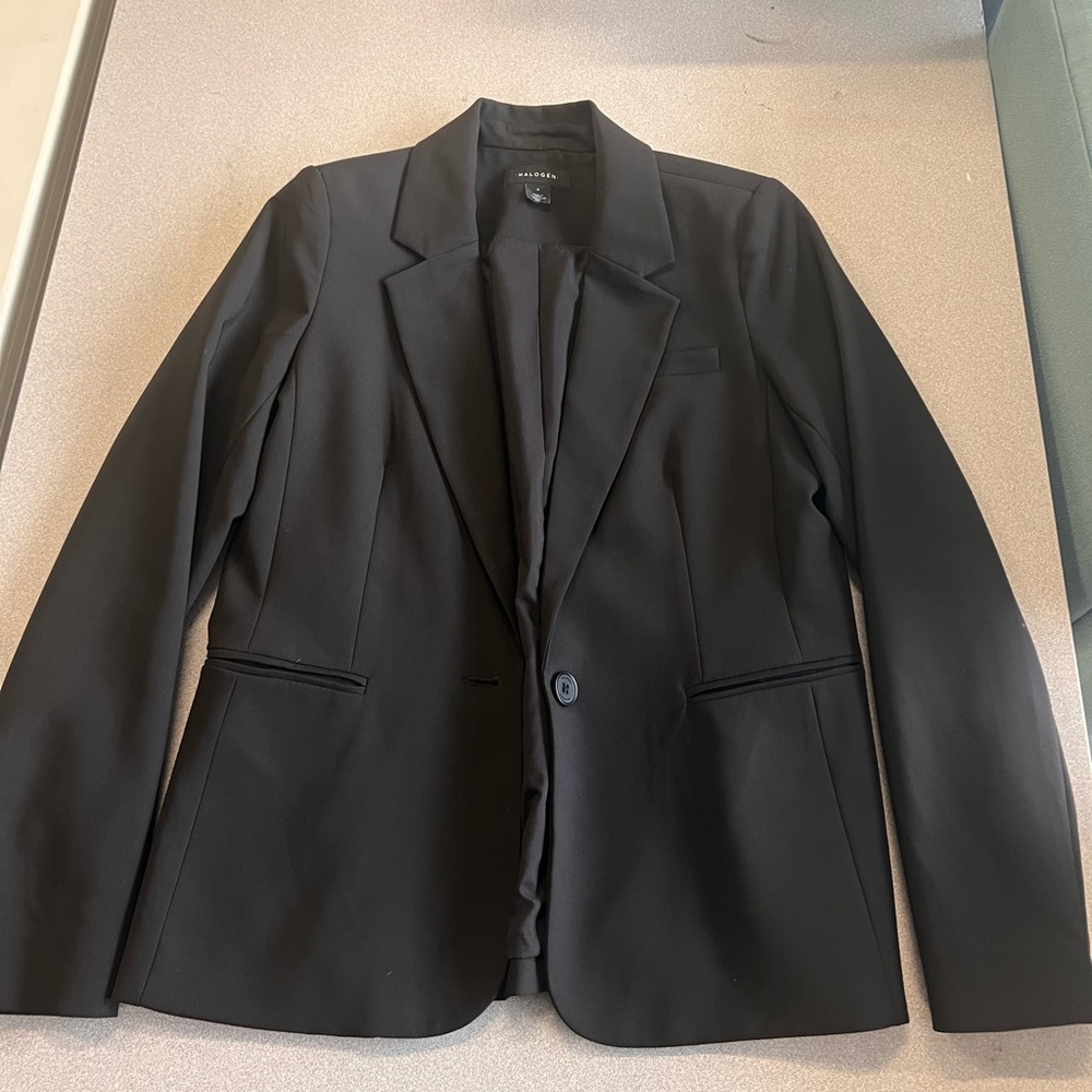 Halogen women’s black blazer